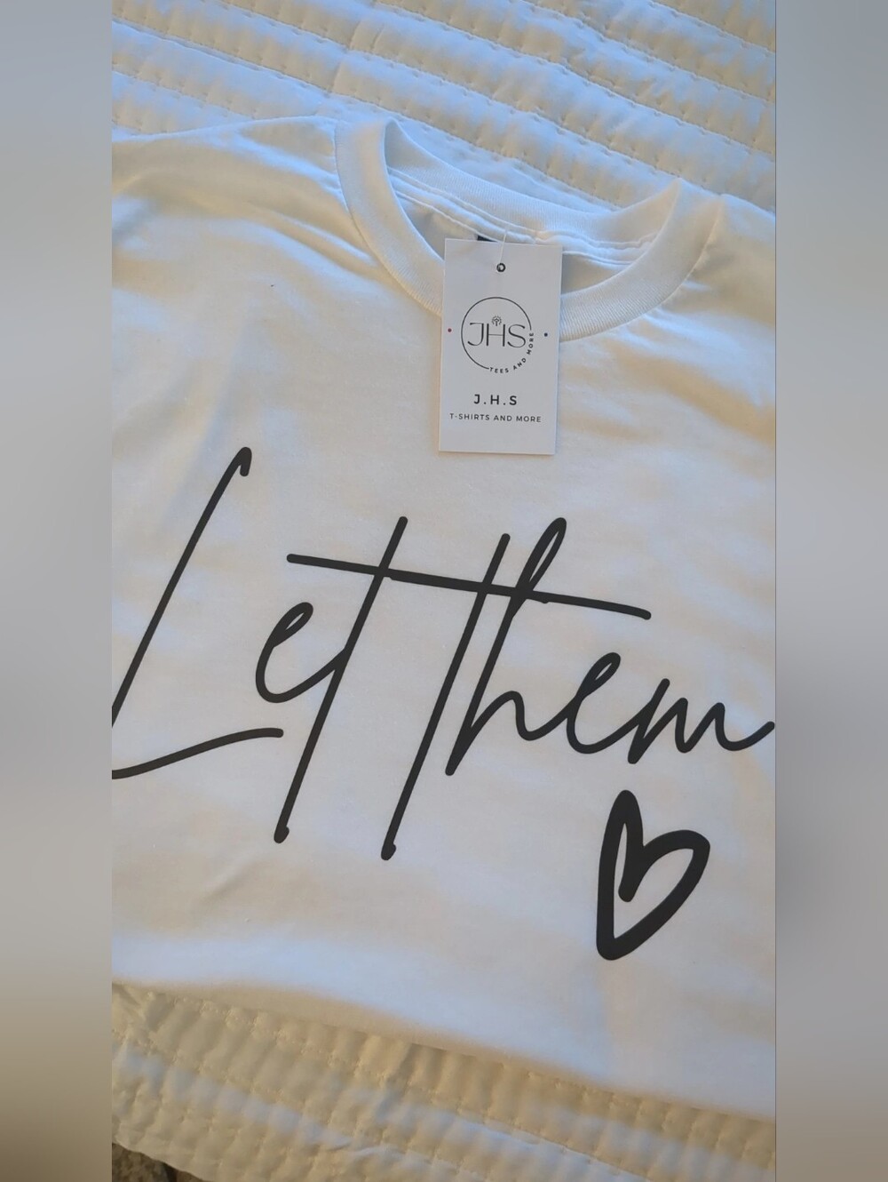 NWT Custom Made "Let Them" Graphic Tee Unisex.
